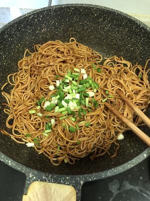 老上海味道—鸡毛菜肉丝炒面的做法 步骤14