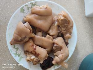 解馋猪蹄 清汤煮烂口感韧糯 味纯的做法 步骤6