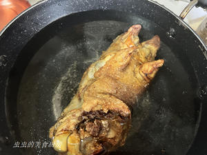 红酸汤猪脚的做法 步骤4