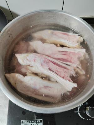 干锅香辣猪蹄的做法 步骤2
