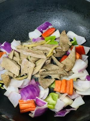 洋葱爆炒猪肝（简单易学，色香味俱全?）的做法 步骤10