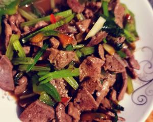 爆炒猪肝的做法 步骤7