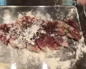 烤箱版炸猪排（只要一勺橄榄油）（媲美传统）（空气炸猪排）的做法 步骤7