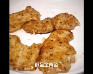 大人小朋友都爱哒蒜蓉黑椒猪扒(视频)的做法 步骤6