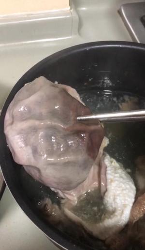 潮汕咸菜猪肚汤的做法 步骤4