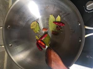 肉皮大盘鸡的做法 步骤4