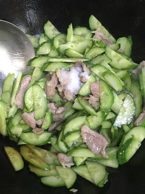 美味低脂༄「黄瓜?皮蛋瘦肉汤」༄好喝???的做法 步骤9