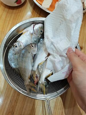 海鱼猪骨眉豆粉葛汤⁽²¹⁾的做法 步骤5