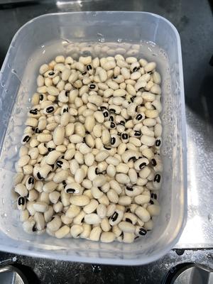 节瓜眉豆猪骨汤的做法 步骤3