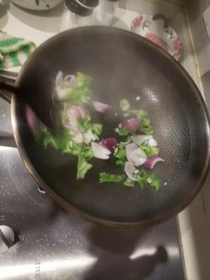 月嫂阿姨的招牌菜，炒肥肠巨好吃，下饭神器的做法 步骤6