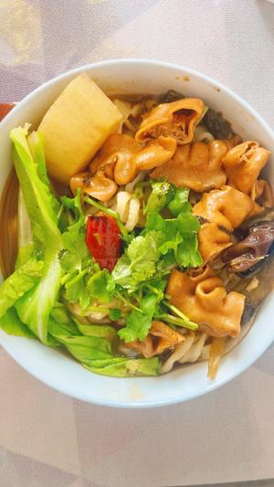 酸菜排骨炖肥肠的做法 步骤12