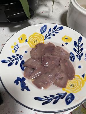 核桃炖猪腰的做法 步骤5