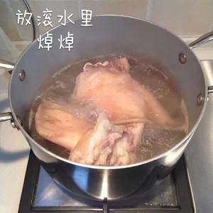 【百合花开】最爱卤味——卤猪耳的做法 步骤3