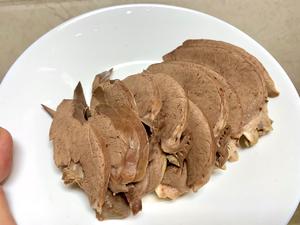 一心两用之凉拌猪心的做法 步骤2