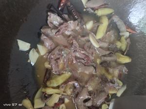 简单下饭 双椒猪心的做法 步骤4