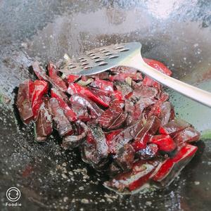 血豆腐炒韭菜的做法 步骤6