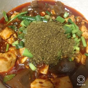 麻辣鸭血豆腐的做法 步骤5