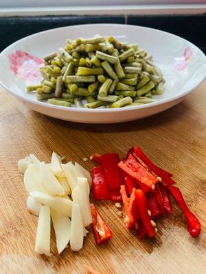 超级下饭的即食酸豆角（附快速制作酸豆角炒肉末）的做法 步骤12