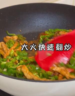 青椒肉丝面，尖椒肉丝打卤面绿豆沙牛乳青椒肉沫打卤面西红柿鸡蛋 豆角肉沫打卤面茄丁打卤面肉丝面的做法 步骤8