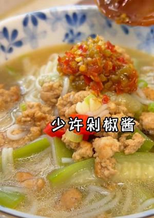 肉沫汤粉米粉香酥小油条 牛肉香菇米线土豆饼的做法 步骤14