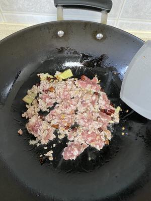 超级下饭菜肉末豆角！一定要吃啊！的做法 步骤3