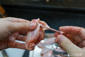 虾滑酿鸡翅（空气炸锅版）<;302小厨房>;的做法 步骤7