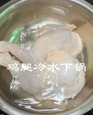 凉拌手撕鸡腿的做法 步骤1