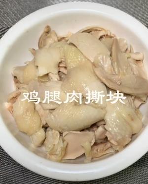 凉拌手撕鸡腿的做法 步骤4