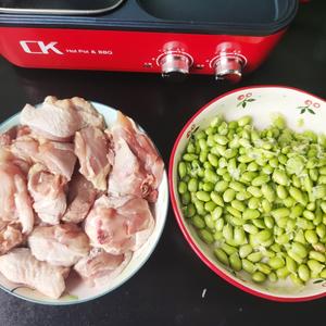 家常菜毛豆烧鸡腿的做法 步骤1