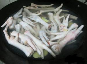 风味盐焗鸡爪的做法 步骤4