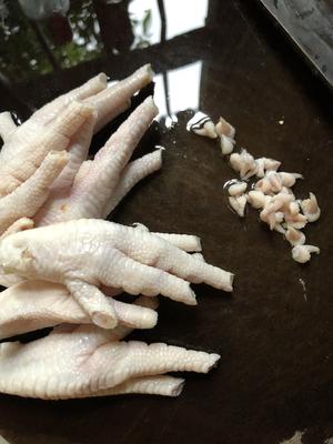卤鸡爪鸡蛋豆干（简单易学）的做法 步骤2