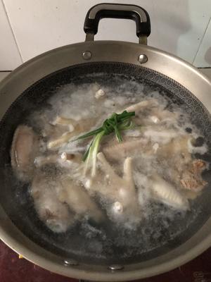 卤鸡爪鸡蛋豆干（简单易学）的做法 步骤5