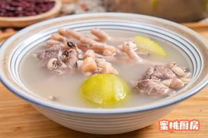 老广夏天汤饮“节瓜眉豆鸡爪汤”的做法 步骤6