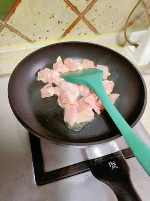 不用烤箱的咖喱鸡肉焗饭的做法 步骤7