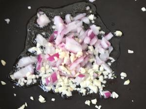 健康低卡——三色鸡肉藜麦盖饭?美味一锅端！！的做法 步骤4