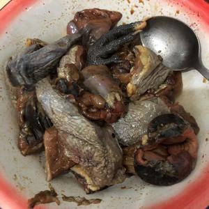 【红烧乌鸡】不用任何香料，照样香气四溢的做法 步骤1