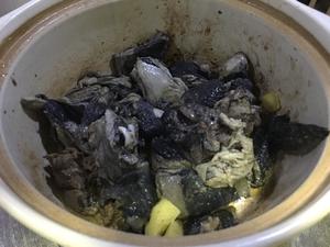 乌鸡双菇汤（儿童也能喝的元气汤）的做法 步骤1