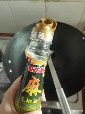 简单美味的姜爆炒乌鸡的做法 步骤3