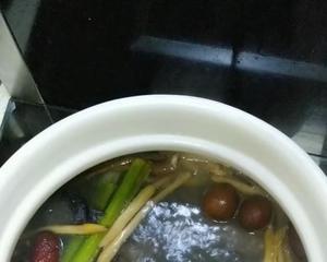 月子餐（补气养血乌鸡汤）的做法 步骤4