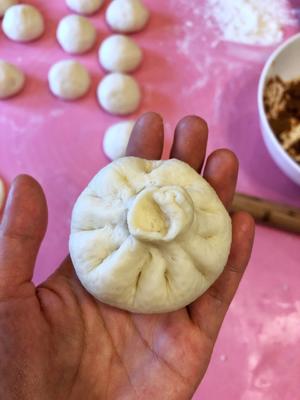 口感顺滑不柴的牛肉包子的做法 步骤10