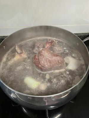 卤牛腱子牛筋的做法 步骤2