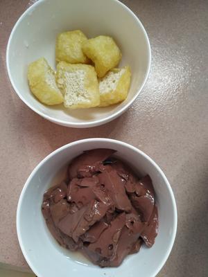 瘦肉猪血汤河粉的做法 步骤2