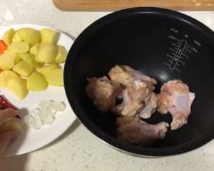 鸡翅根烧土豆好吃哭了的做法 步骤3