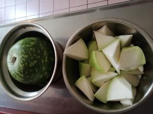 甘甜鮮香*蒲瓜炖土雞湯［扁蒲］的做法 步骤3