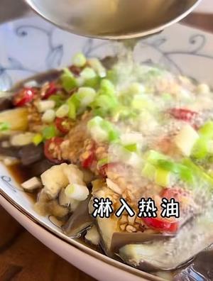 美味午餐板栗炖土鸡和虫草花鸡汤蒜蓉茄子的做法 步骤25