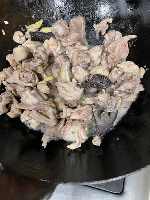 毛豆烧仔鸡的做法 步骤8