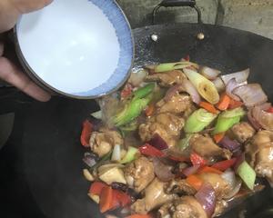 香喷喷又好吃的红烧小鸡腿（鸡翅根）豆腐炖粉条的做法 步骤13