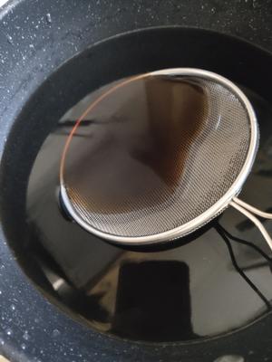 小鸡腿炖野蘑菇焖花卷的做法 步骤12