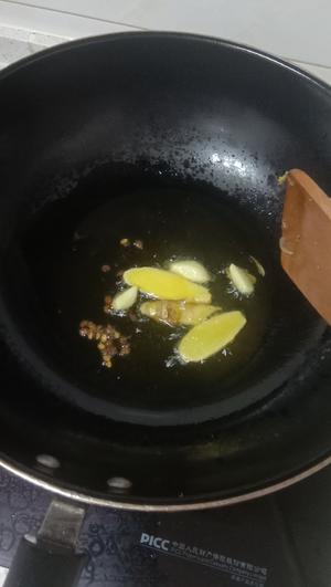 小鸡烧四季豆的做法 步骤3
