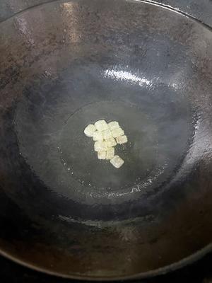 土豆芋头大盘鸡的做法 步骤4